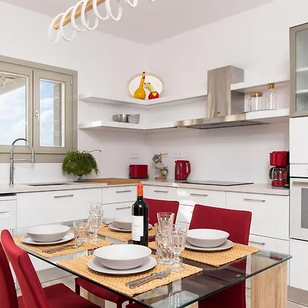 Plaka Naxos - Matina Sofia *